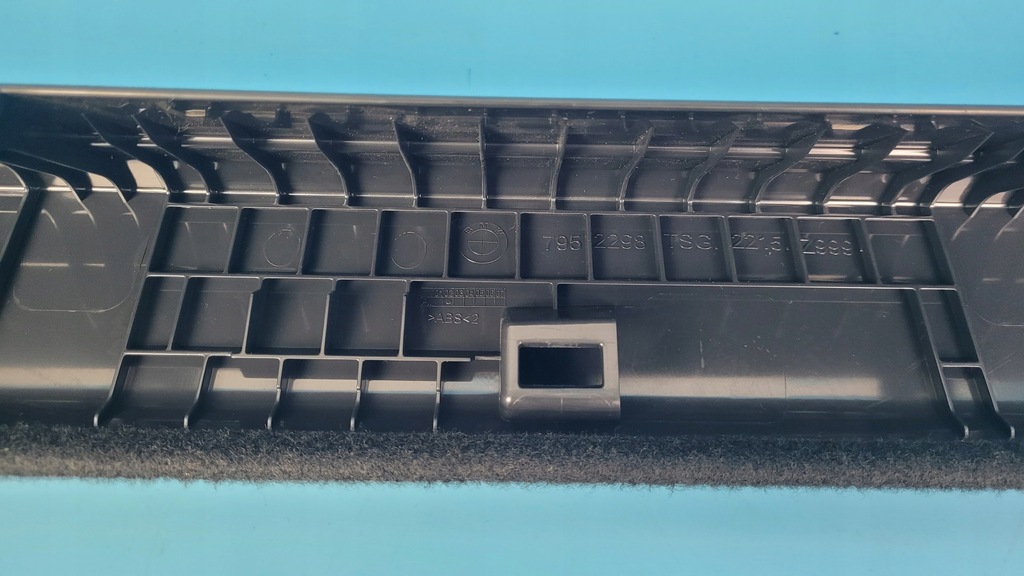 фото №11, Bmw x1 u11 sdrive18i 23r молдинг захист багажника оббивка 7952298