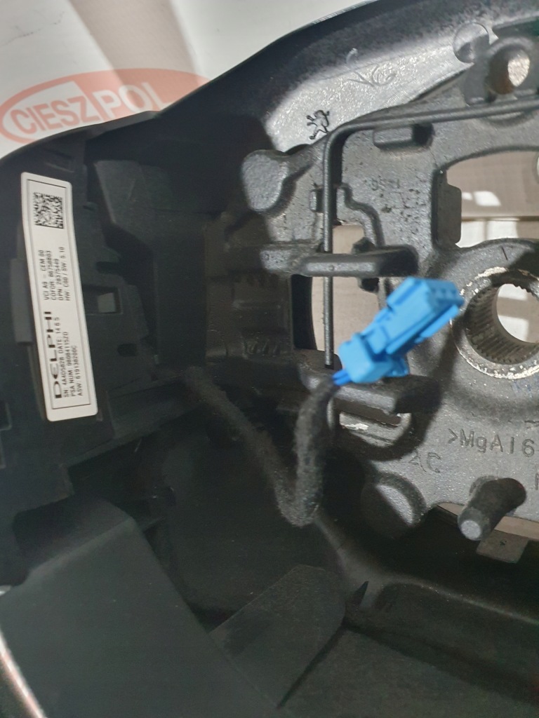 Руль многофункциональный peugeot 208 1 2008 1 оригинал 98084115zd с Разборки