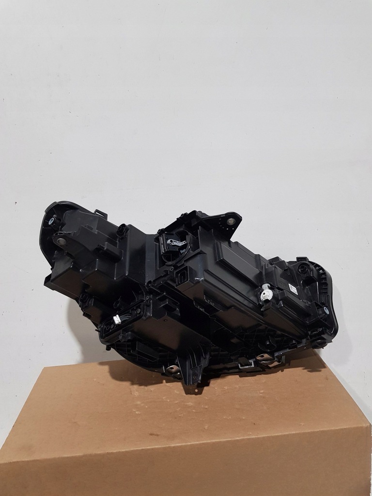 фото №9, Bmw x1 u11 2024 ліва сторона лампа передня