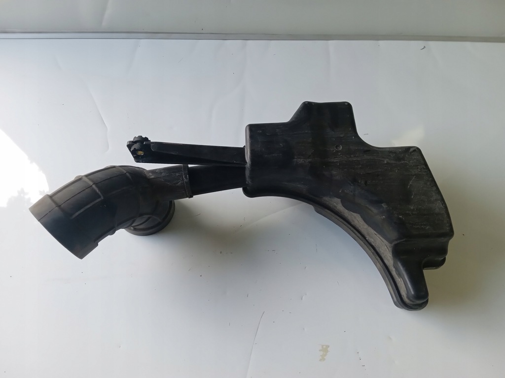 фото №5, Suzuki kizashi 2.4 4x4 труба повітря резонатор