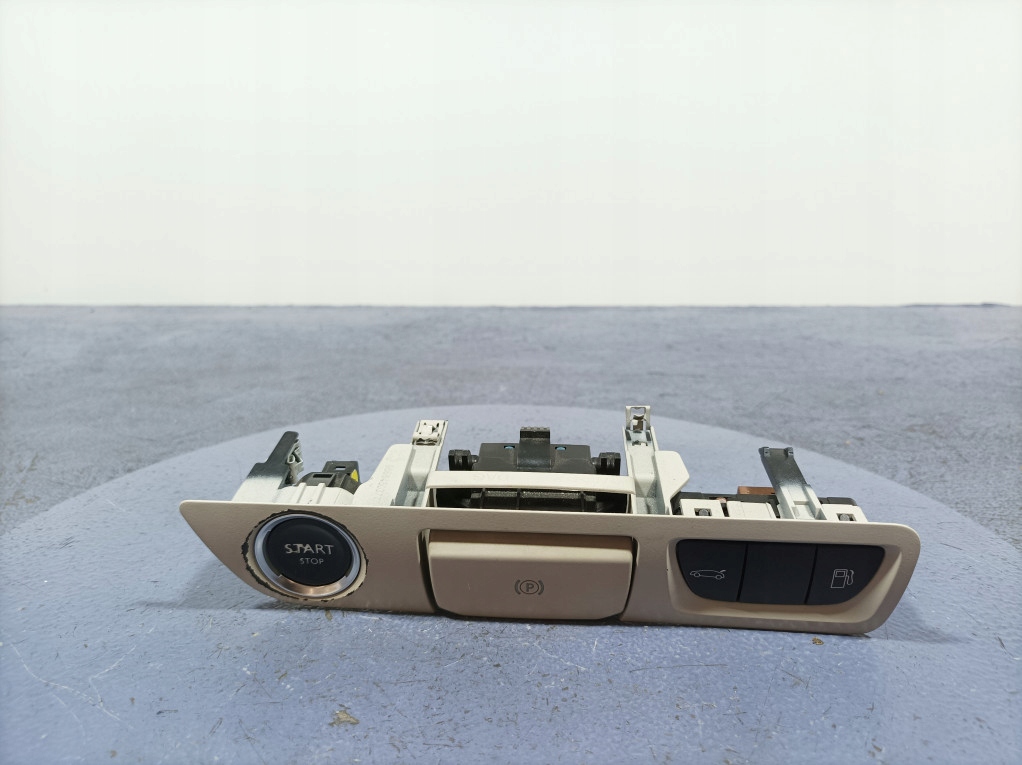 фото №1, Peugeot 508 i рамка панель крышки заливной 9686450377