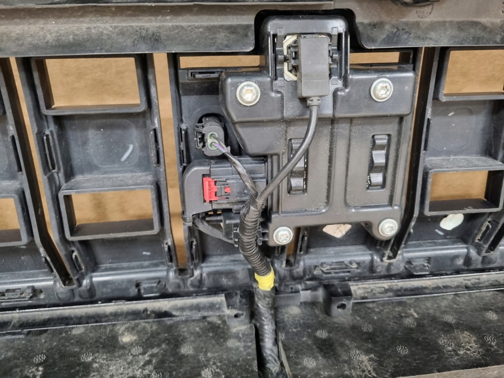 фото №16, Polestar 2 бампер перед передній kompletny камера радари 6x pdc