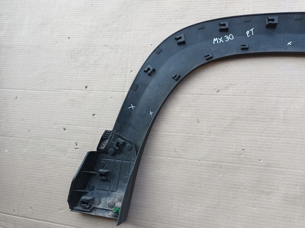 фото №7, Молдинг задняя правая mazda mx30 задняя правый mx-30
