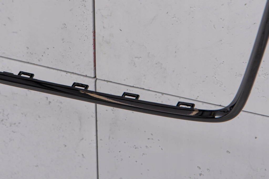 фото №9, Audi a4 / s4 b8 2007-2011 przed liftingiem рамка решетка czarna 8e0853651