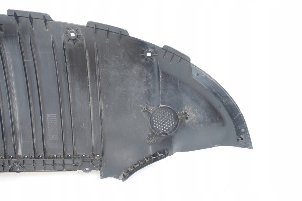 Купить Tesla model y 2019- молдинг защита нижняя бампера перед 1613579-00-a