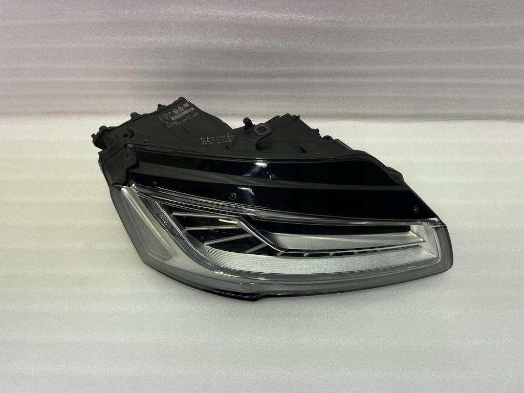 Audi a8 d4 рестайлинг  matrix фара правый с Разборки