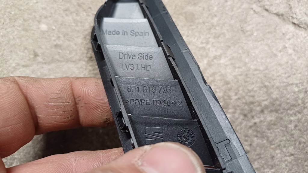 фото №5, Seat arona решётка обдув 6f1819793