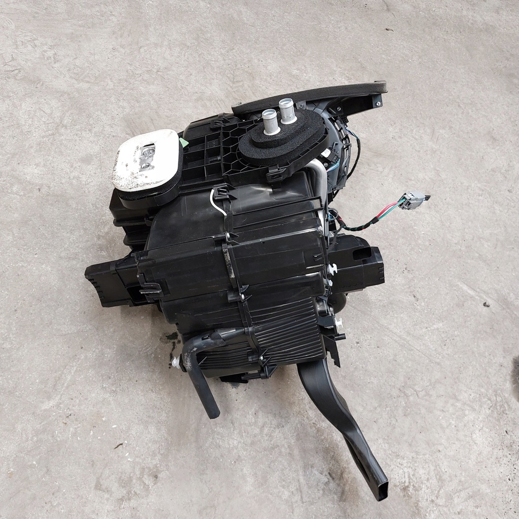 фото №10, Renault arkana 1,3tce отопитель смеситель воздуходувка 272703273r