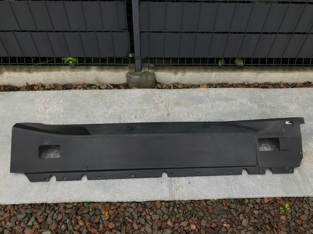 фото №1, Bmw i3 l01 правая молдинг порог порог подножка 2014-