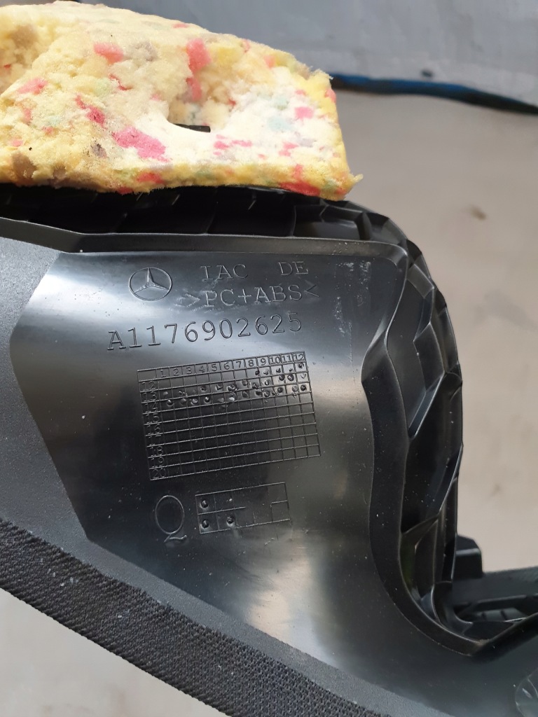 Mercedes cla w117 защита стойка заглушка ремней Оригинал