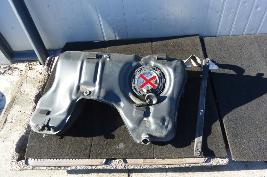 фото №1, Бак пального bmw 3-seria f30 330e