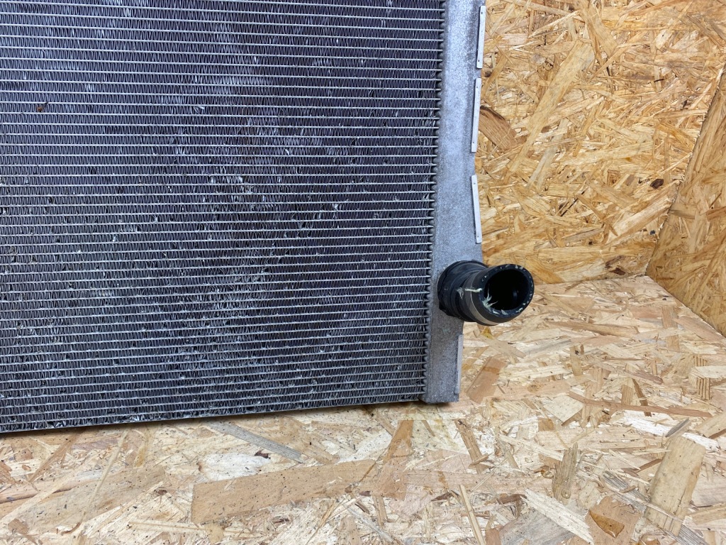 Радіатор води bmw x5 f15 x6 f16 8654431 3.0d aut Недорого