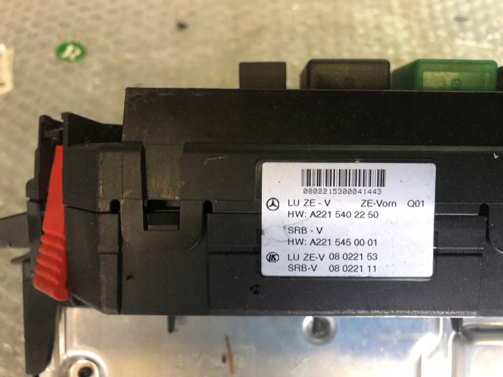 Mercedes a2215402250 a2215400001 модуль sam коробка запобіжників w221 Ціна