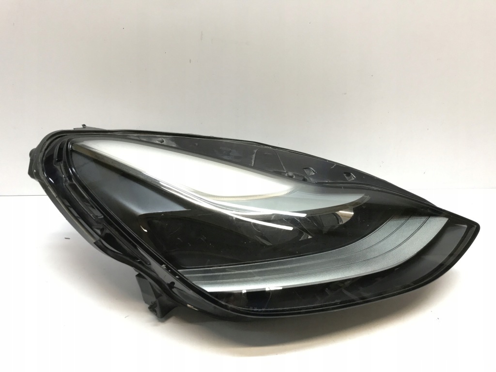 Купить Tesla 3 рестайлинг  правый  фара full led 1514953-00-d
