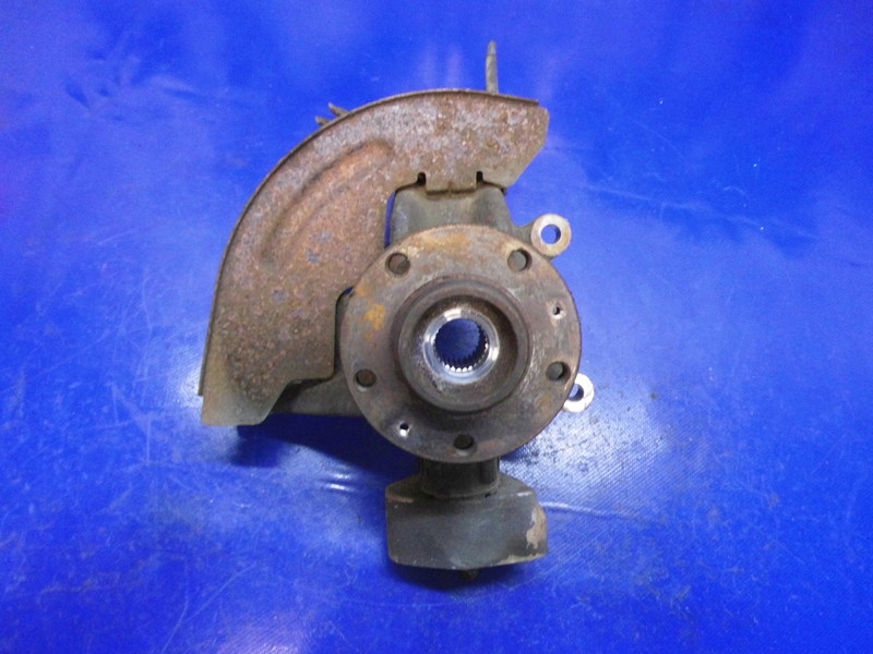 фото №1, Поворотний кулак правий перед peugeot 607 3.0 v6 benz