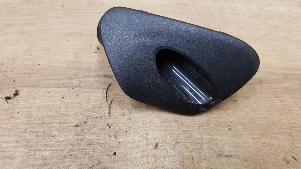 фото №1, Решітка панелі права volvo v70