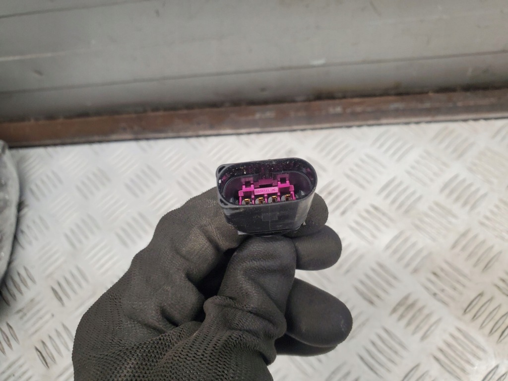 фото №3, Audi a4 s4 b9 8w 2021 датчик лямбда-зонд