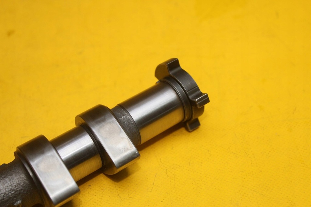 фото №7, Вал розподільного валу лівий випускний a8 d3 3.0 asn 2se