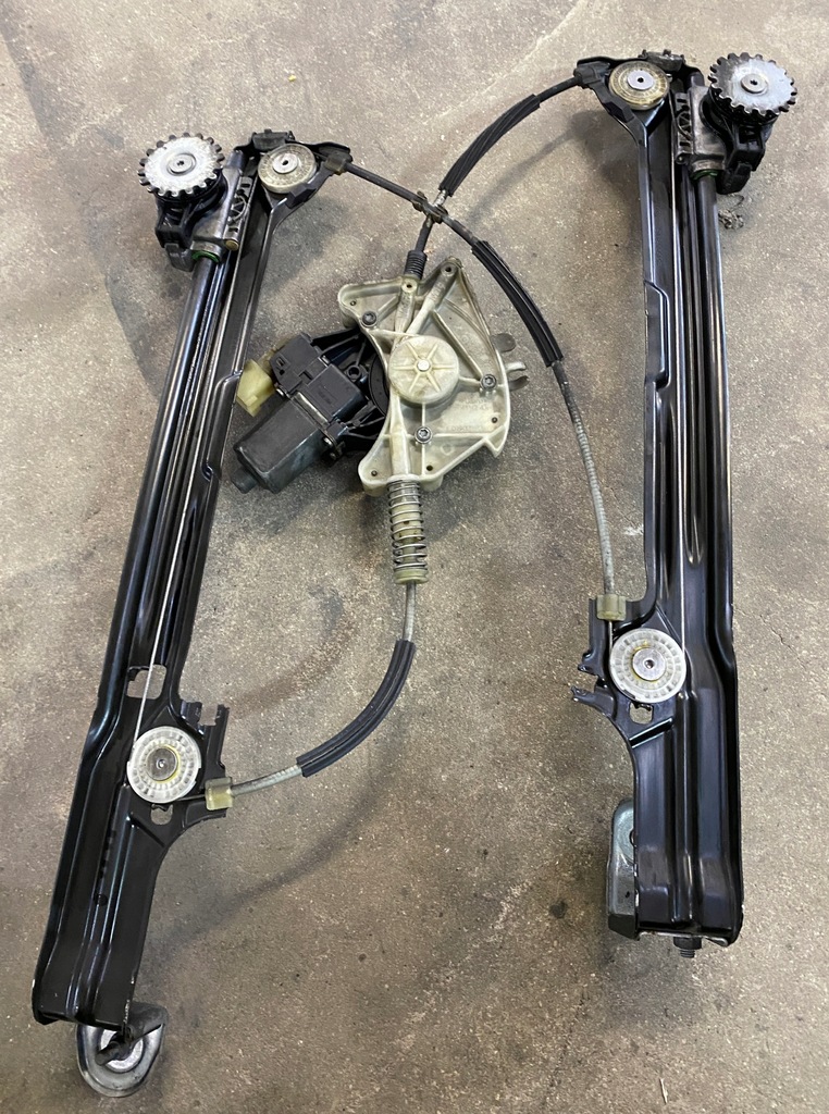 фото №6, Maserati levante подъемник стекло 670104206 левый задняя