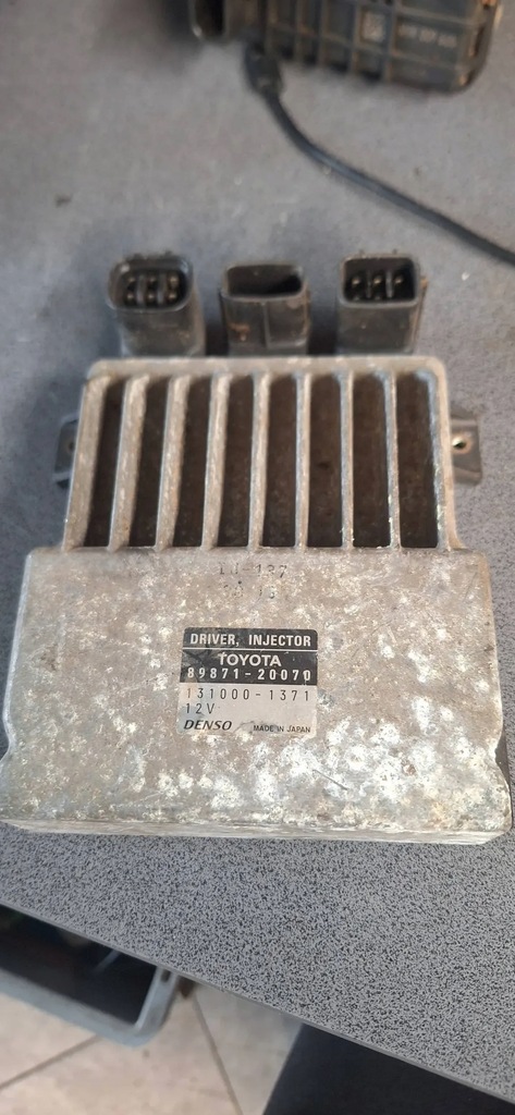 фото №1, Toyota corolla verso ar10 2006 блоки управления