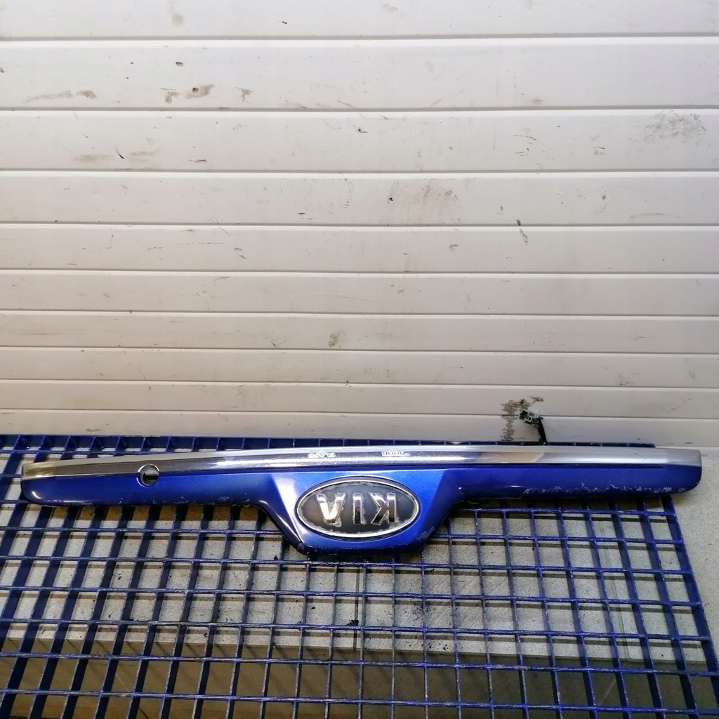 фото №1, Kia sportage ii молдинг крышки багажника 925011f1