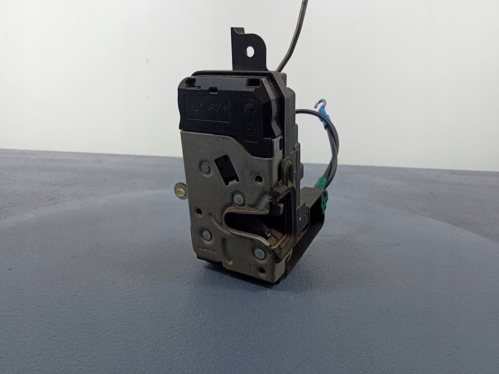 фото №1, Opel zafira b замок дверь перед левый 13210748