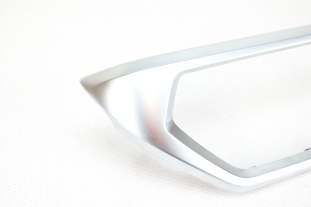 Оригинал  декоративная  молдинг консоли рамка решётки правая амбие́нтное bmw g26 96247262 28km с Разборки