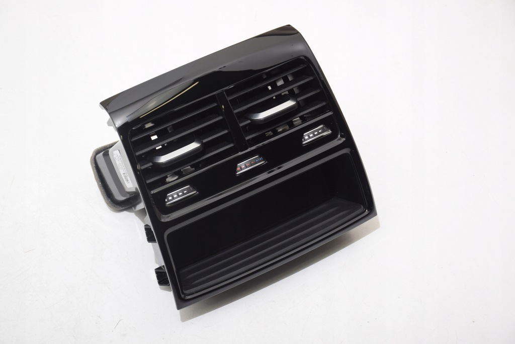 фото №1, Bmw 7 g11 g12 решётка обдув задняя туннель среднего