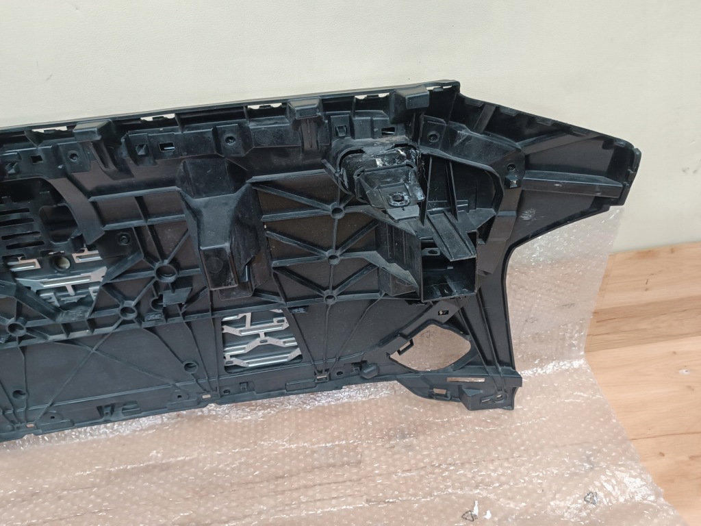 фото №10, Audi q4 e-tron решётка радиатора решётка радиатора + каркас усилитель 89a853651