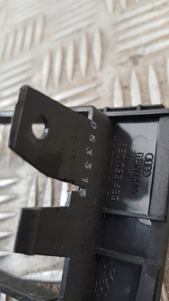 фото №7, Audi a4 b6 рамка радио 8e0035459 корпус