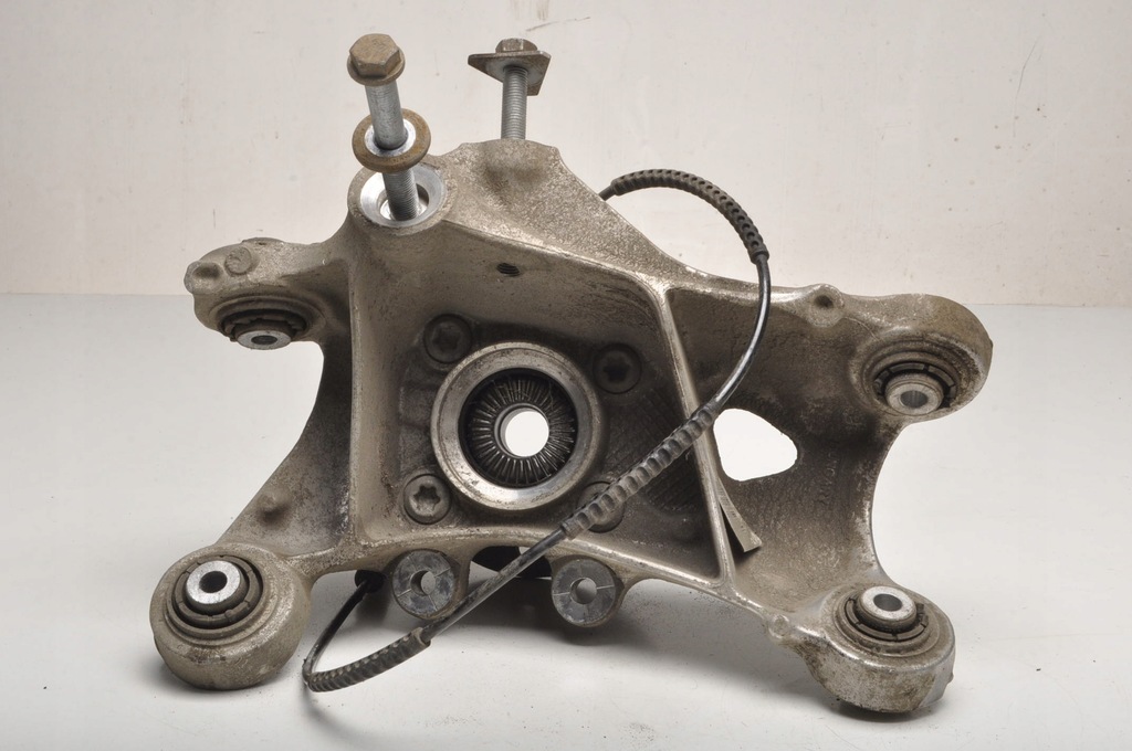 фото №9, Bmw i3 i01 поворотный кулак левый задняя 6852163 189159-10