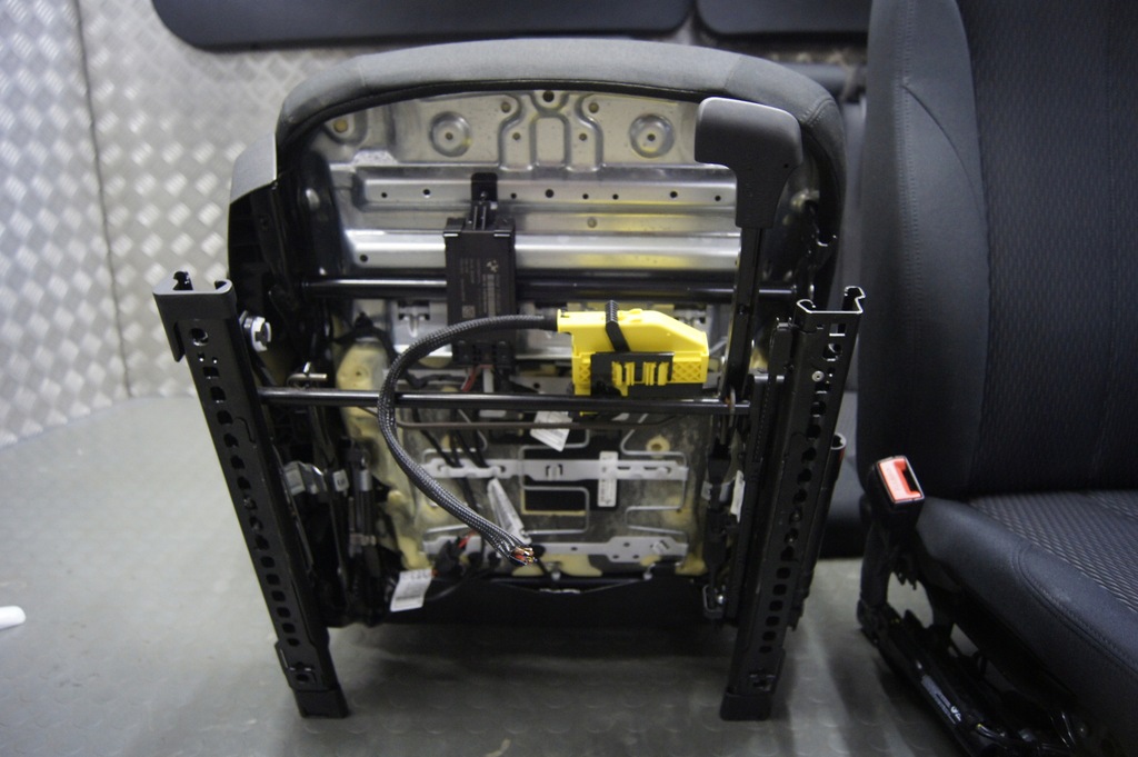 фото №7, Bmw seria i 2018 f21 118i сидіння заднє сидіння оббивка