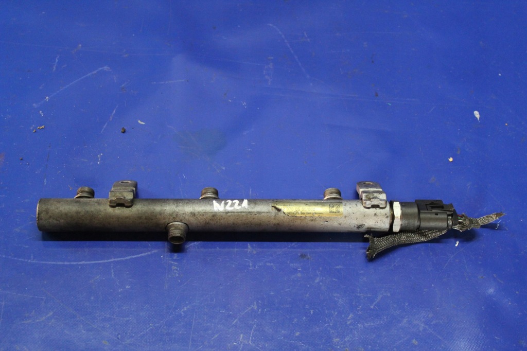 фото №1, Молдинг впрыскная mercedes w221 a6420700695