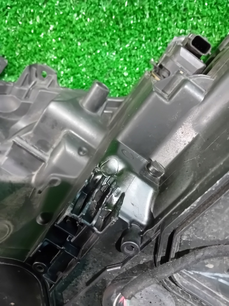 фото №6, Фара правый toyota auris ii lift 2015-