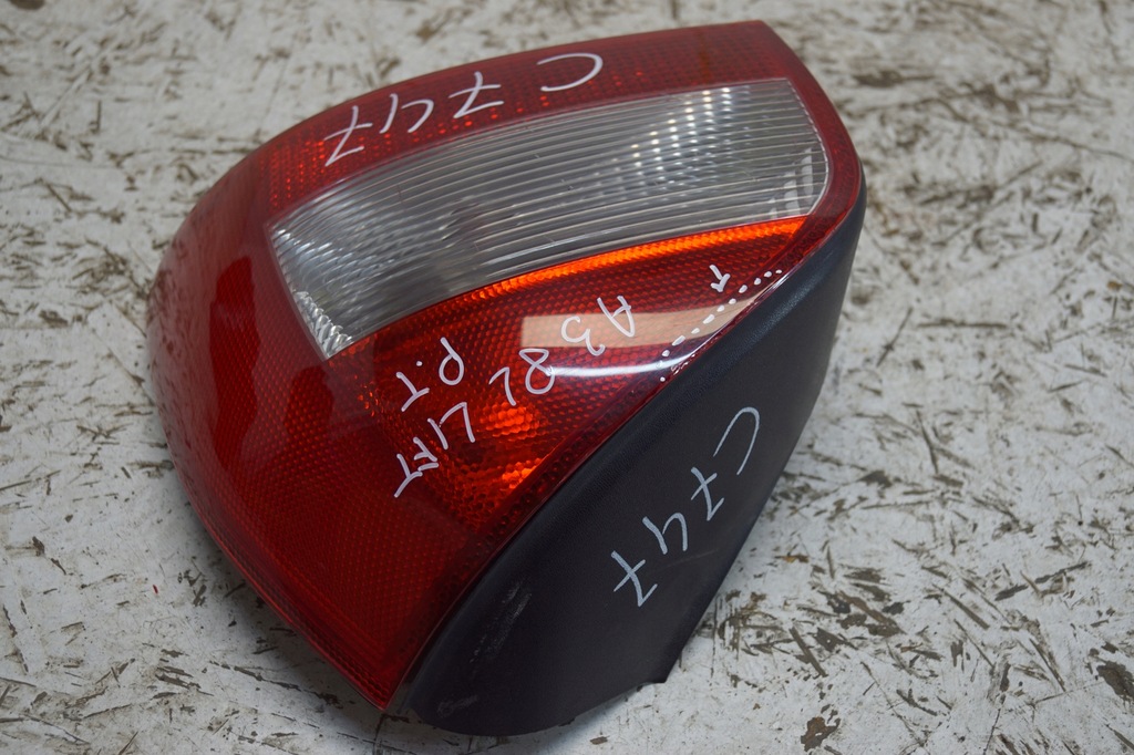 фото №7, Audi a3 8l lift лампа права задня