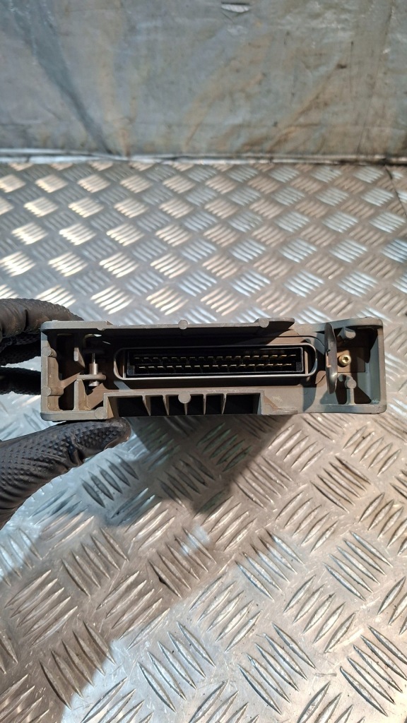 Блок управления abs wabco 3943981 в Украине