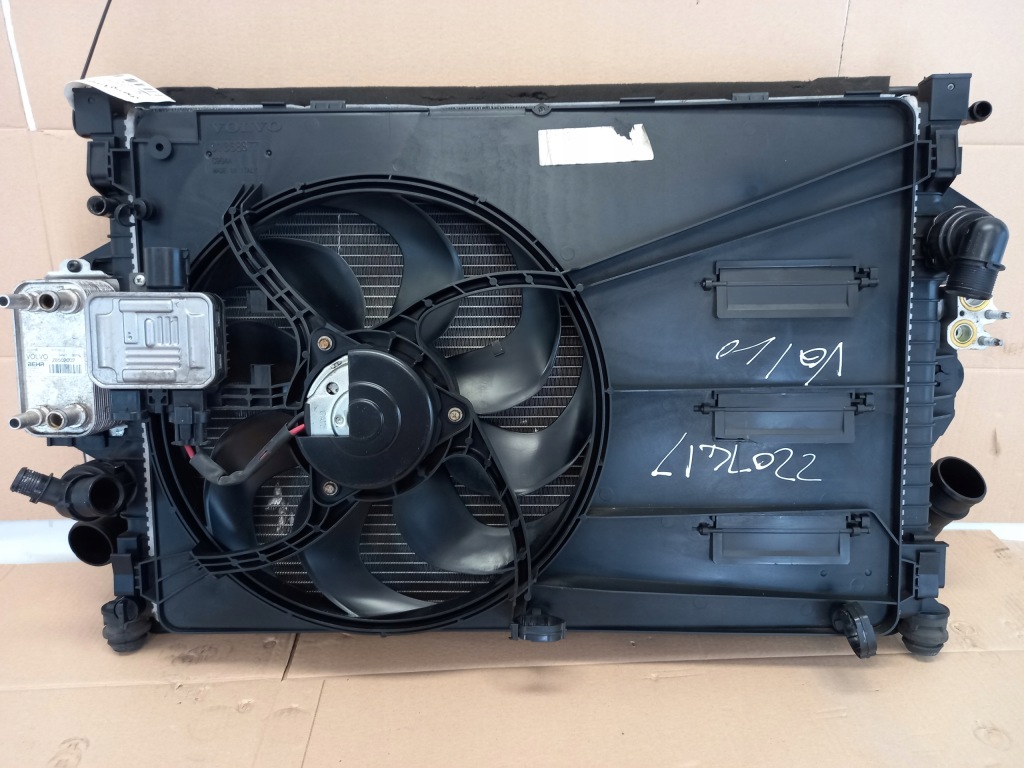 фото №1, Комплект радиатор volvo v40 cross country 1.6 d2 2012-2017