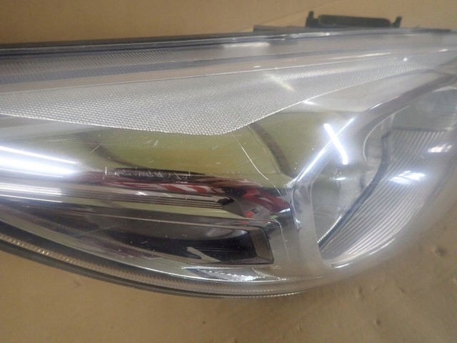 Фара правий фара ford focus mk3 рестайлінг  led 14- в Україні