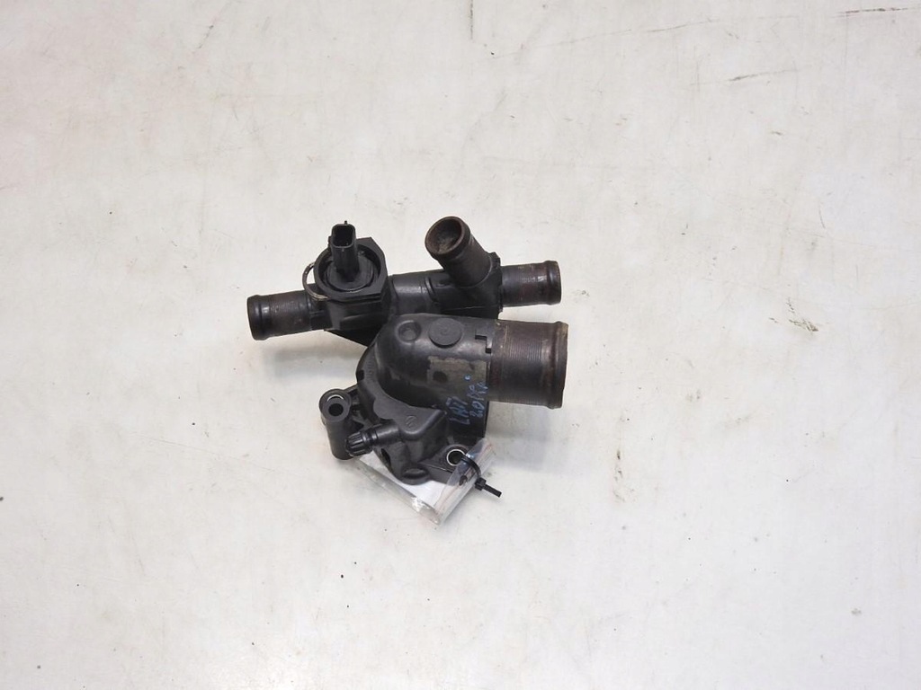 фото №8, Корпус термостата renault latitude 2.0 dci 907234c
