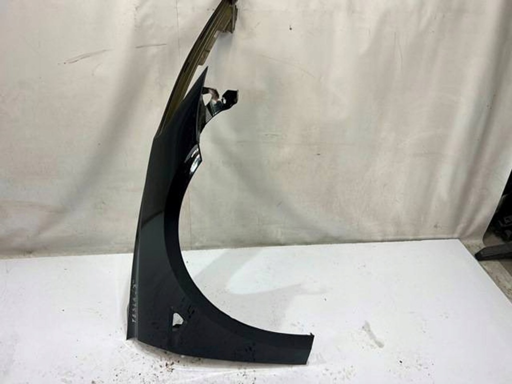 Купити Tesla model 3 крило правий перед передній