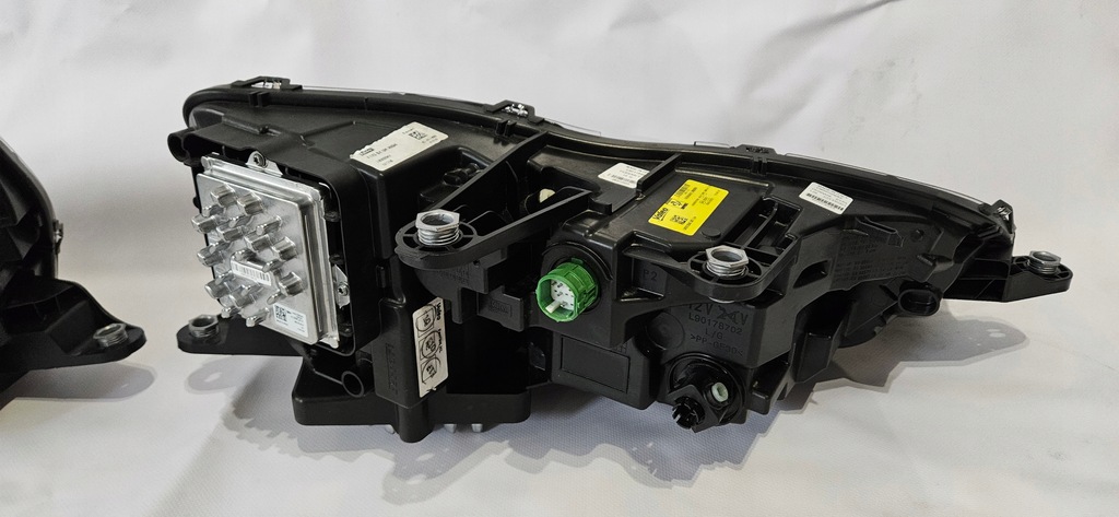 фото №8, Лампа права ліва передня перед ferarri sf90 f173 stradale комплектна