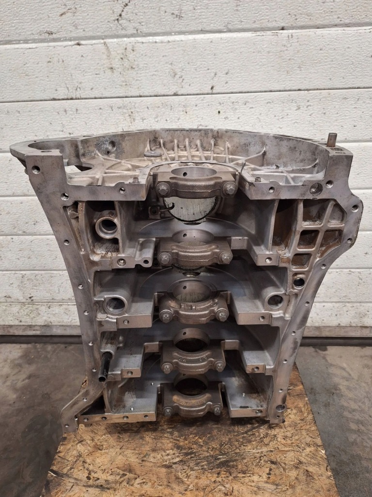 Блок dół двигуна mercedes w203 1.8 компресор код двигуна: 271940 nr14 в Україні