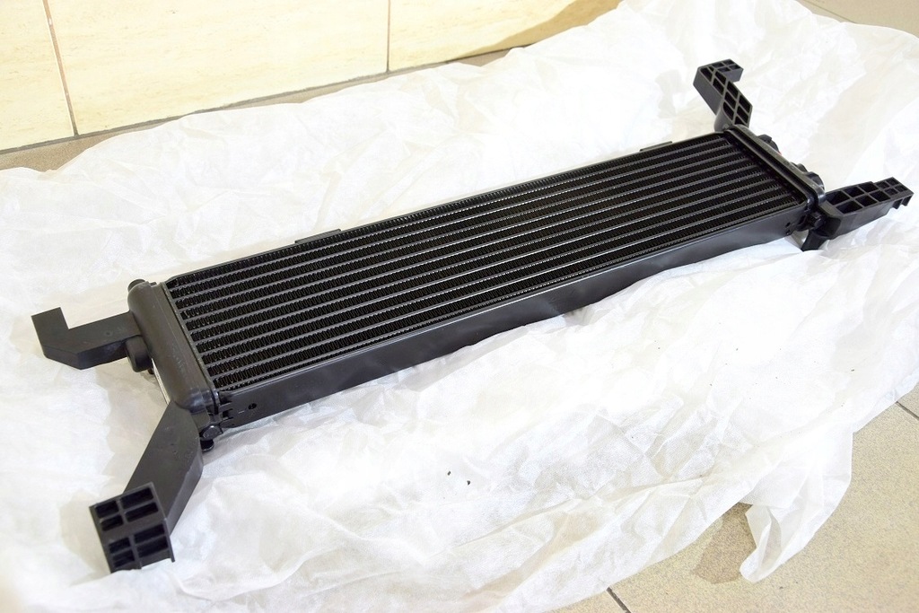 фото №8, Maserati ghibli levante радиатор масла