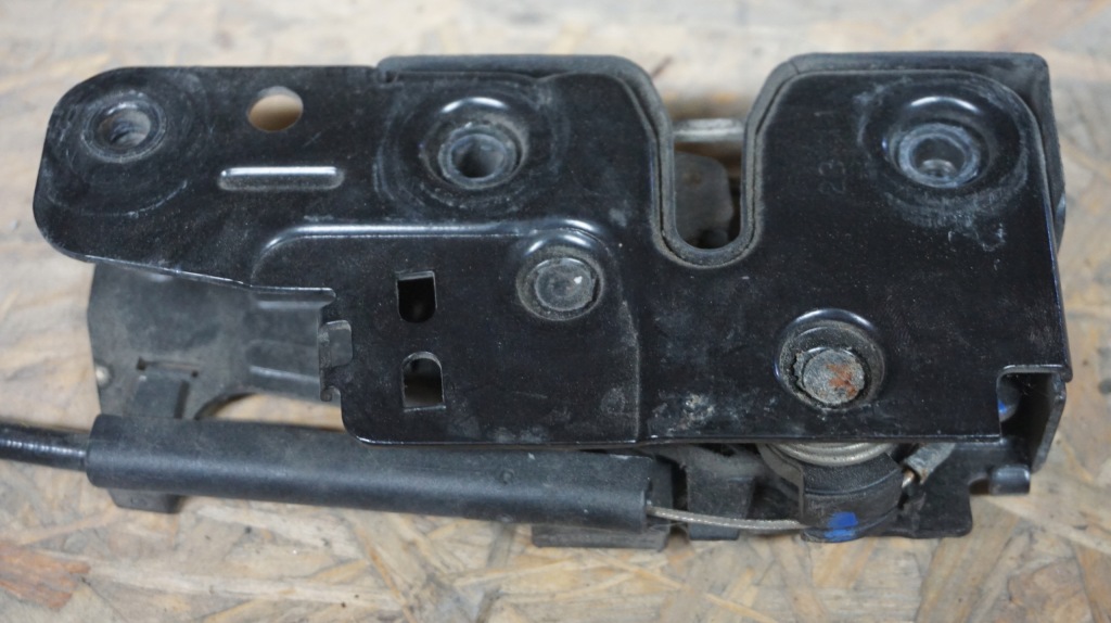 фото №1, Audi a4 b8 a5 замок капот 8k0823509d