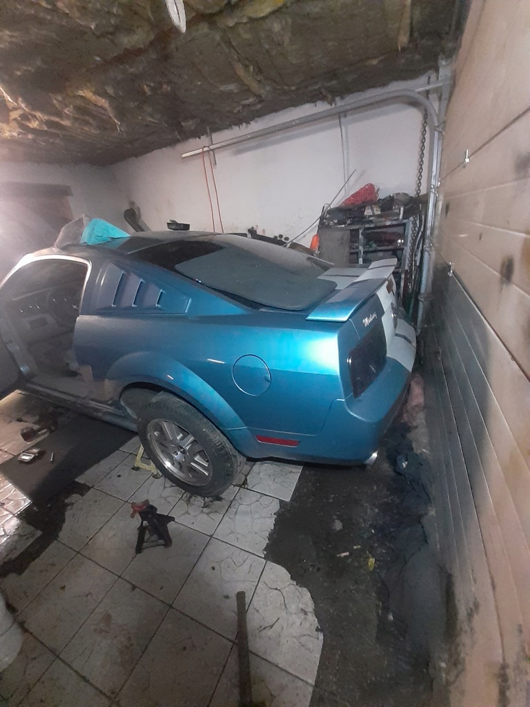 фото №9, Ford mustang v 2009 стекло стекло запчасти