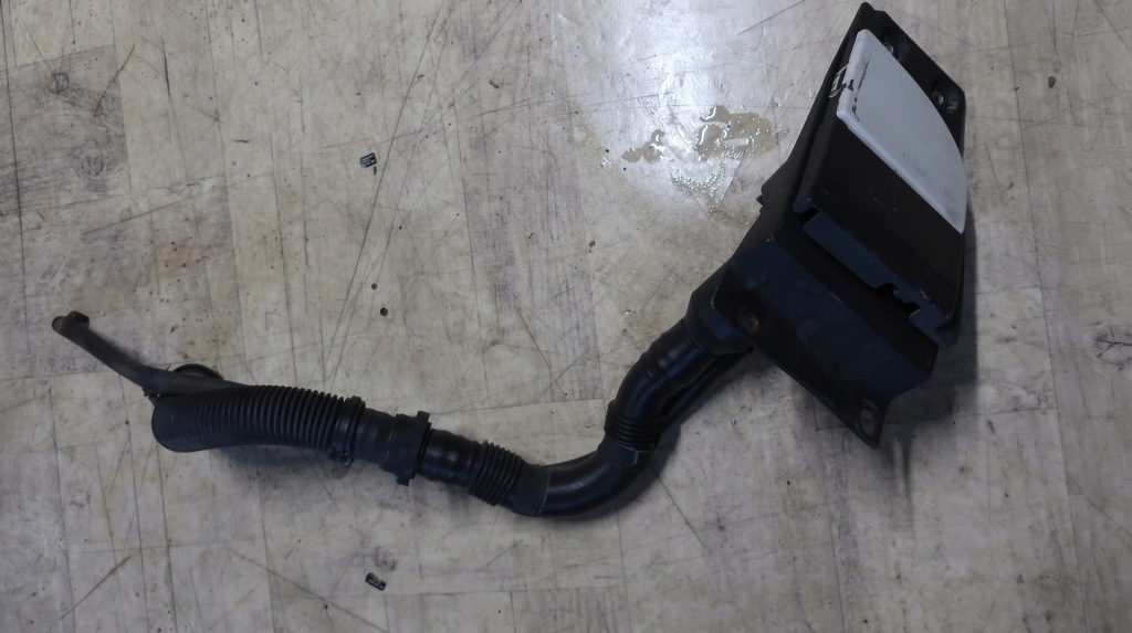 фото №1, Крышка заливная горловина adblue iveco daily vi 14-17 3.0 5801648113