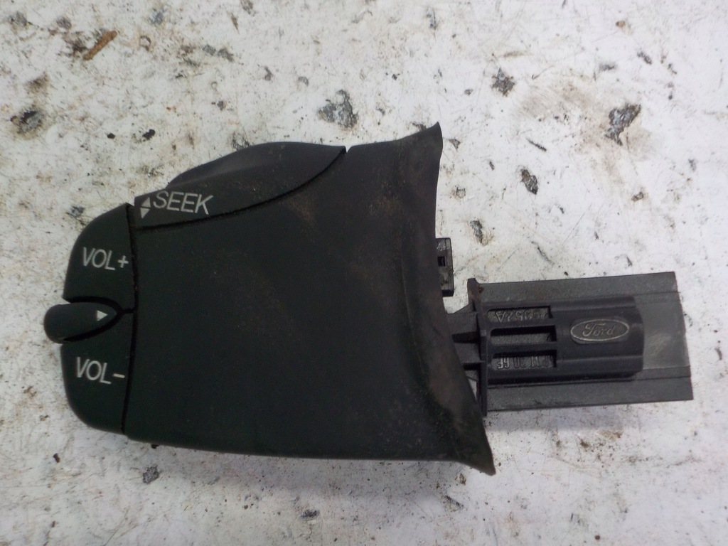 фото №1, Ford mondeo mk3 перемикач регулювання радіо