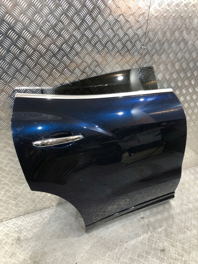 фото №1, Дверь правый задняя задние maserati levante 004b