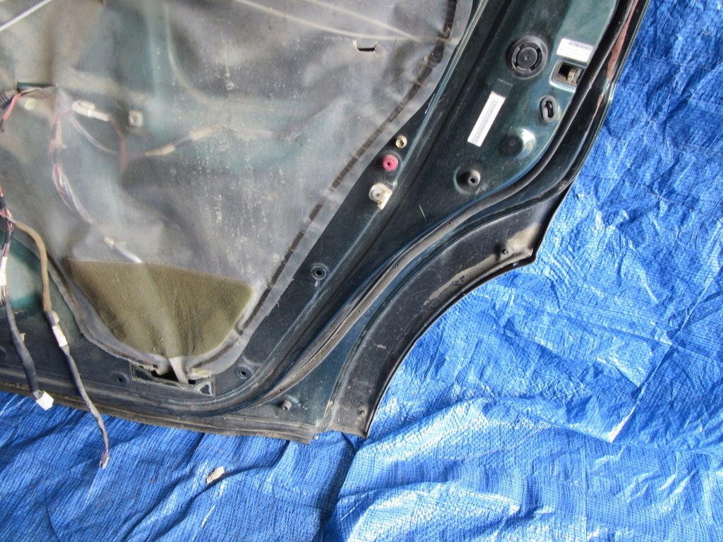 фото №12, Toyota sequoia 2003 двері праве задня