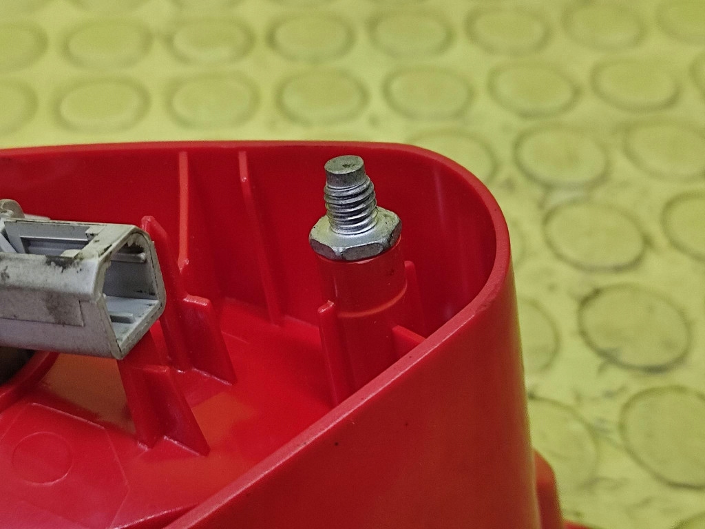 Alfa romeo 147 лампа правый задний  w крышка Недорого